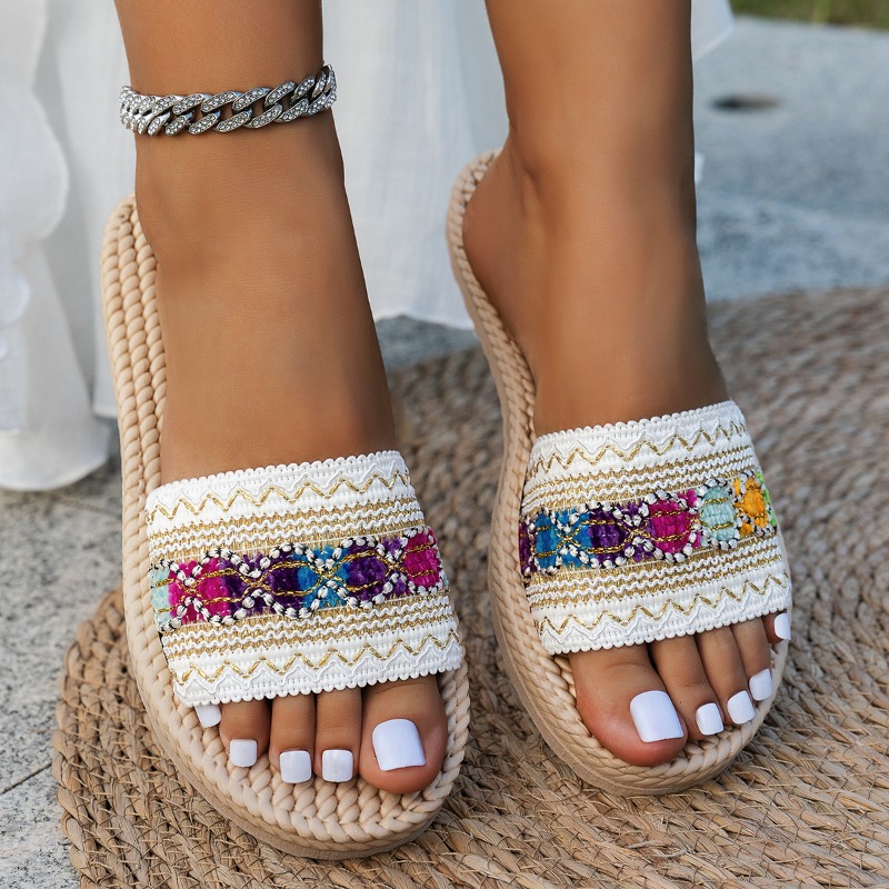 Ethnic Fashion Design - Женские уличные шлепанцы-слайды на плоской подошве,